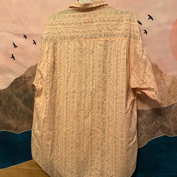 Permit button down size Large - Picture 2 of 5